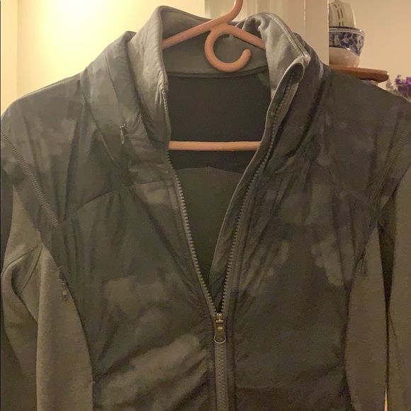 Lululemon Snug Sprinter Jacket - Picture 3 of 9